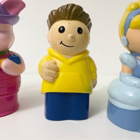 Mega Bloks Lot of 4 Construction Worker Piglet Cinderella Toys Figures - Picture 3 of 16